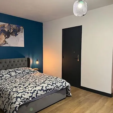 Souplex Avec Jardin * Sedan
